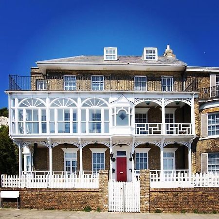 Flat 4 Marine Parade House, 1 East Cliff- Next To Dover Port, White Cliffs, Beach, Castle Zewnętrze zdjęcie