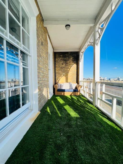 Flat 4 Marine Parade House, 1 East Cliff- Next To Dover Port, White Cliffs, Beach, Castle Zewnętrze zdjęcie