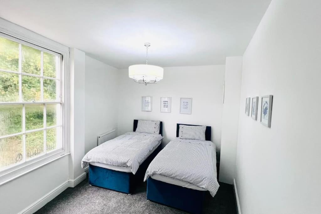 Flat 4 Marine Parade House, 1 East Cliff- Next To Dover Port, White Cliffs, Beach, Castle Zewnętrze zdjęcie